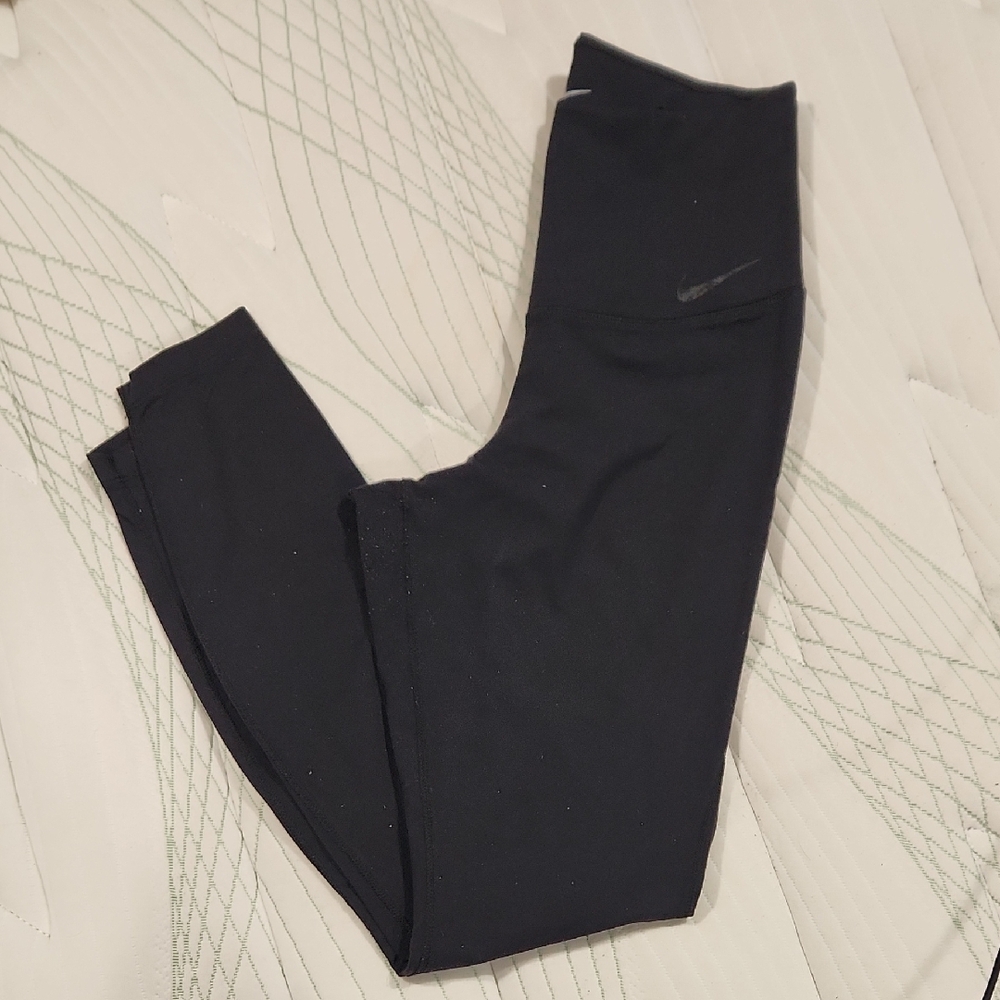 Nike Black Leggings Smooth Stretchy Fit
